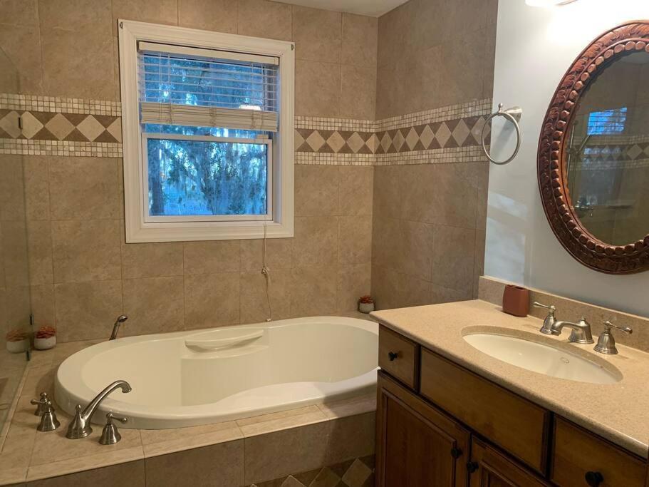 Entire Home! Waterfront And Trail-Backing! โบฟอร์ต ภายนอก รูปภาพ